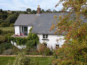 Hillview_Rear Aspect- click for photo gallery